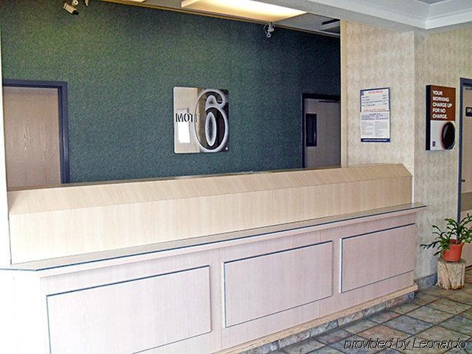 6-benson, Az
